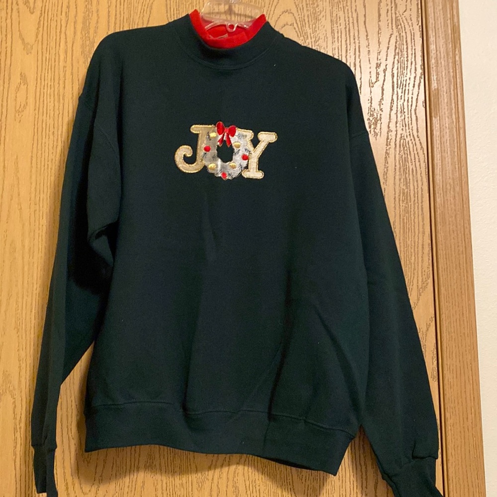 NWOT - Fruit of the Loom Best Dark Green & Red  “JOY” Sweatshirt,size L